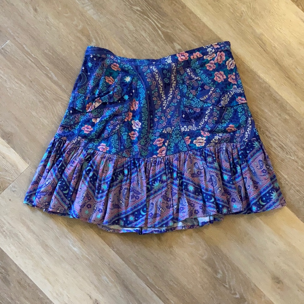 Spell skirt